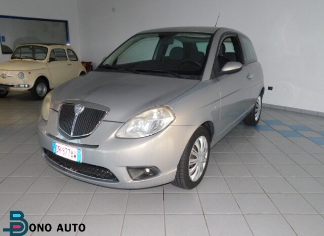 Lancia Ypsilon 1.2 Oro completo