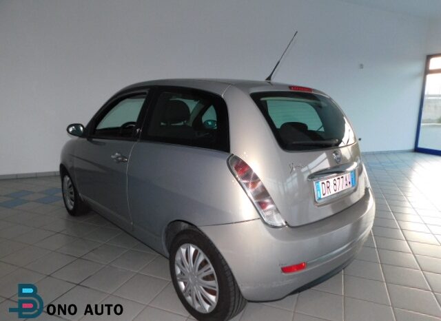 Lancia Ypsilon 1.2 Oro completo