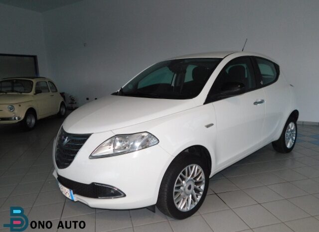 Lancia Ypsilon 0.9 TwinAir 85 CV 5 porte Metano