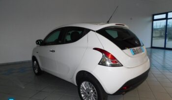 Lancia Ypsilon 0.9 TwinAir 85 CV 5 porte Metano completo