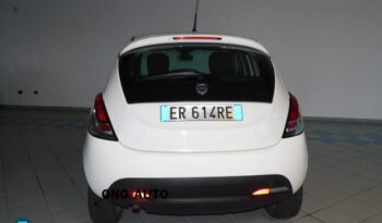 Lancia Ypsilon 0.9 TwinAir 85 CV 5 porte Metano completo