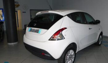 Lancia Ypsilon 0.9 TwinAir 85 CV 5 porte Metano completo